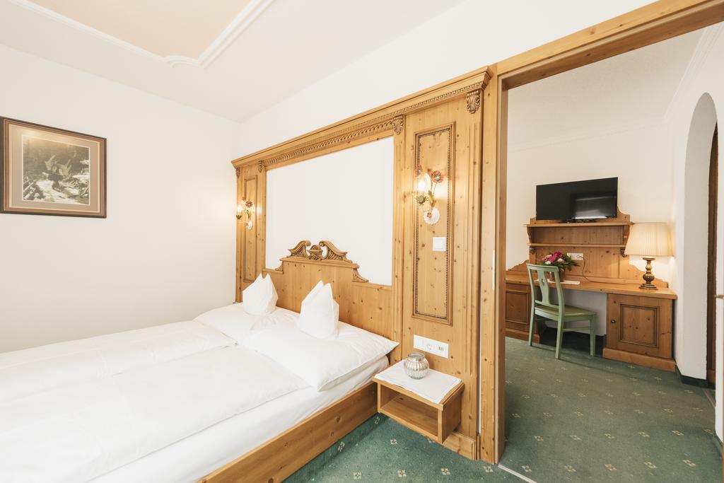 Hotel Hoferwirt นอยชติฟ อิม ชตูไปทัล ภายนอก รูปภาพ